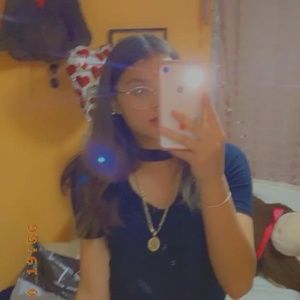 Meet your Posher, Abril alexandra